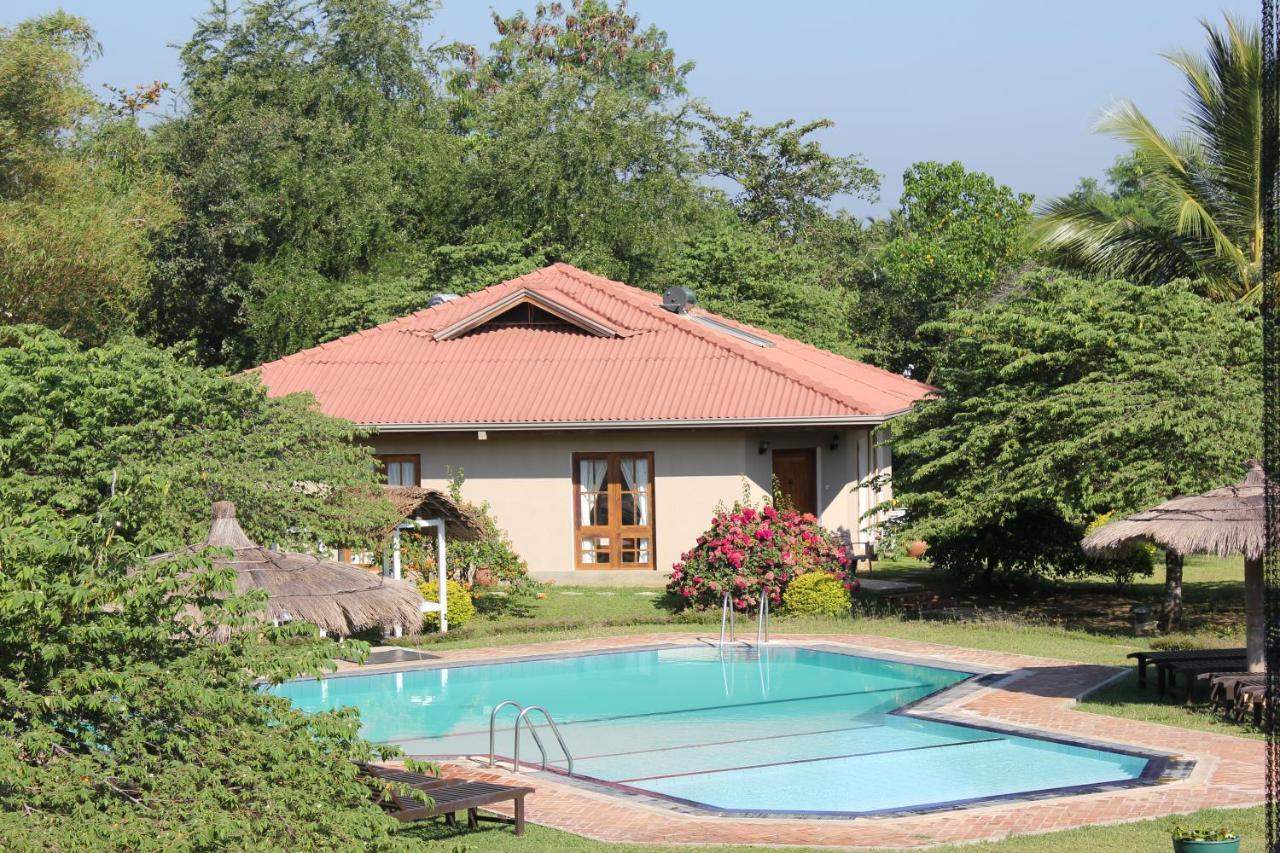 Hibiscus Garden Hotel Тиссамахарама Экстерьер фото